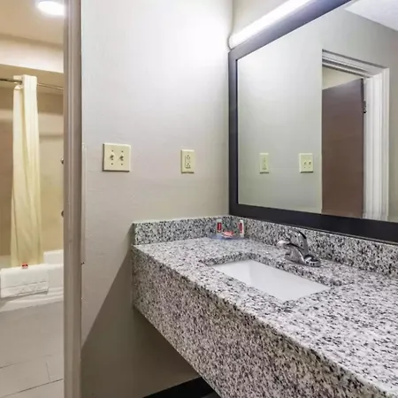Americas Best Value Inn Opelika Exterior foto